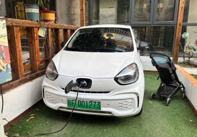 榮威克萊威2座版急售